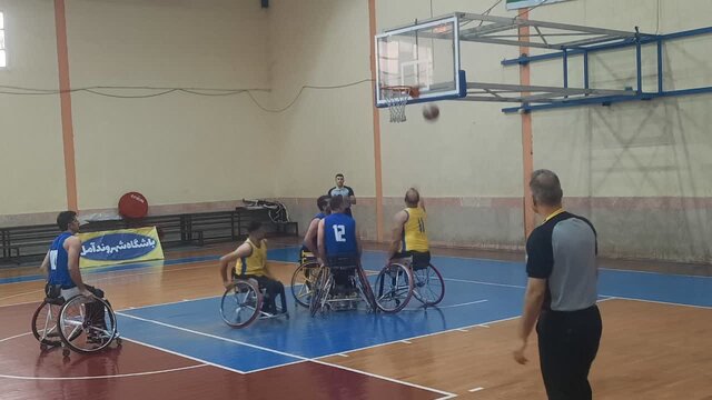 رونمایی از قهرمان شش دوره لیگ برتر بسکتبال با ویلچر در آمل/ شهروند بازی خانگی را برد