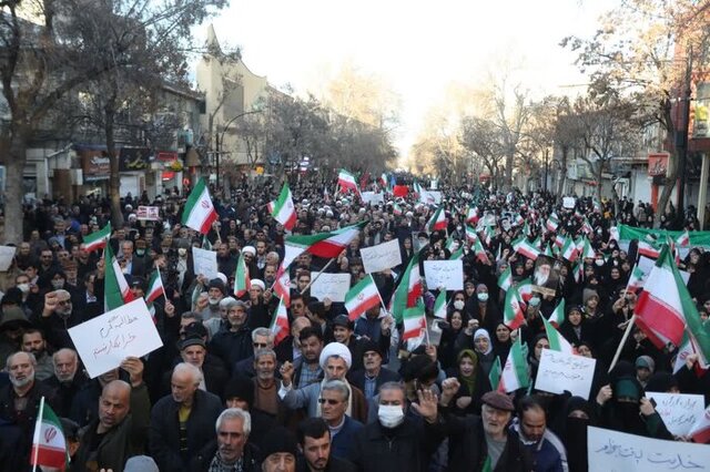 راهپیمایی مازندرانی‌ها علیه اغتشاشات/ شهدای امنیت تشییع شدند