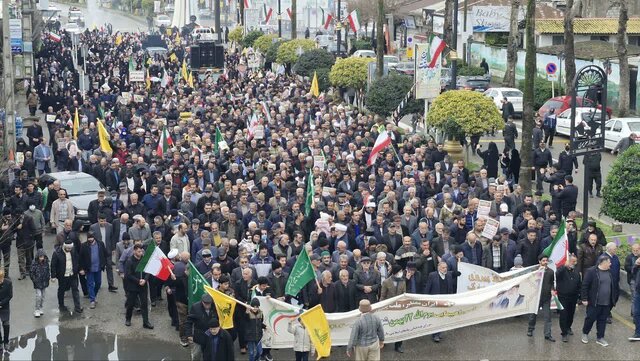 طنین فریاد استقلال در قلب طبرستان/ شکوه حضور مردم مازندران در جشن پیروزی انقلاب