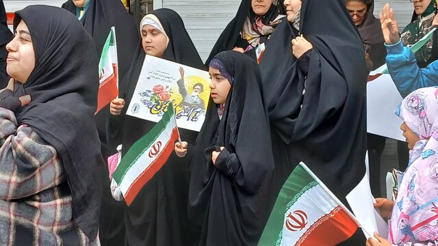 طنین فریاد استقلال در قلب طبرستان/ شکوه حضور مردم مازندران در جشن پیروزی انقلاب