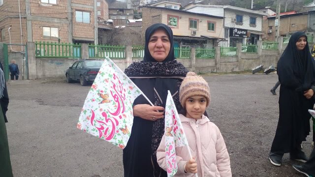 طنین فریاد استقلال در قلب تبرستان/ شکوه حضور مردم مازندران در جشن پیروزی انقلاب