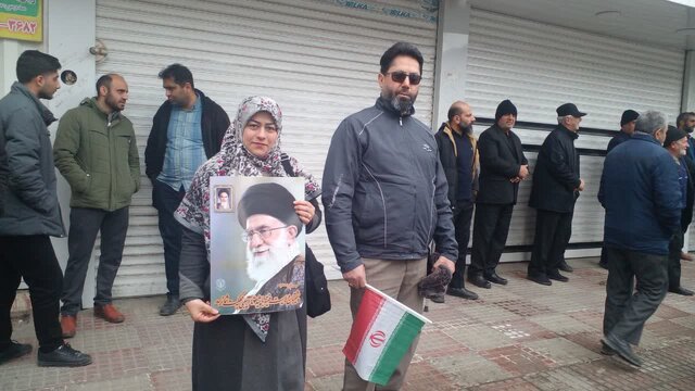 طنین فریاد استقلال در قلب تبرستان/ شکوه حضور مردم مازندران در جشن پیروزی انقلاب