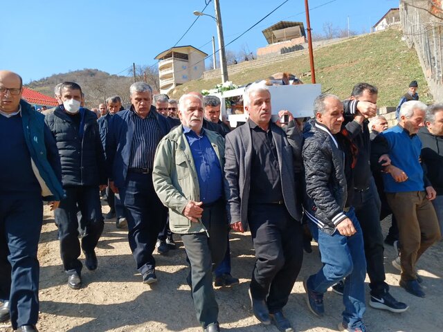 از فراغ ۴۲ ساله تا وصال ابدی/تشییع پیکر مادر شهید در جوار همرزمان فرزندش