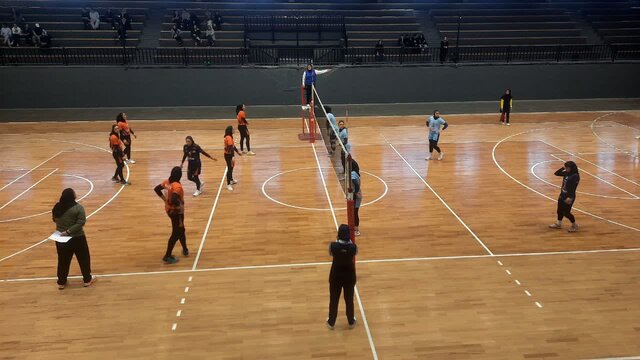 صدرنشین لیگ برتر والیبال زنان ایران در آمل زمین‌گیر شد!