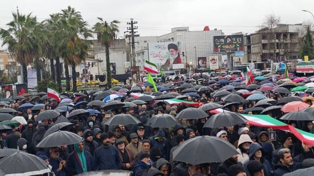 طنین شعار لبیک یا خامنه‌ای در دیار هزار سنگر