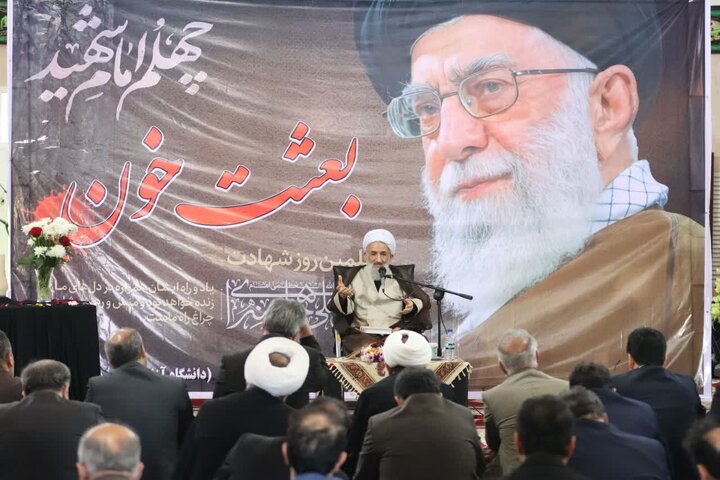 نماینده ولی فقیه در مازندران: دشمن در برابر ایران قوی درمانده شده است