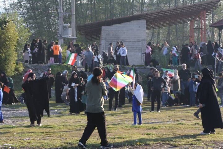 سکانس پرواز در آغاز هفته «هنر انقلاب» برگزار شد