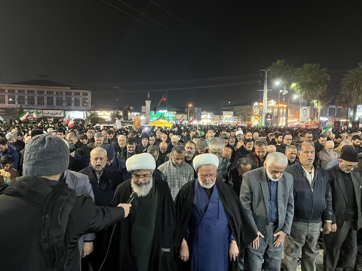 تداوم میدان داری مردم مازندران در بیعت با رهبری/ ۴۲ شب سوگواری در شهادت رهبر