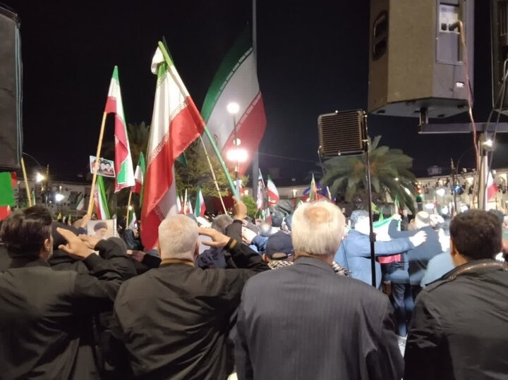 تداوم میدان داری مردم مازندران در بیعت با رهبری/ ۴۲ شب سوگواری در شهادت رهبر