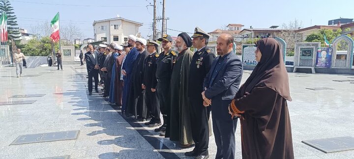 ارتش جمهوری اسلامی مقتدرانه از مرزهای دریایی حفاظت می‌کند