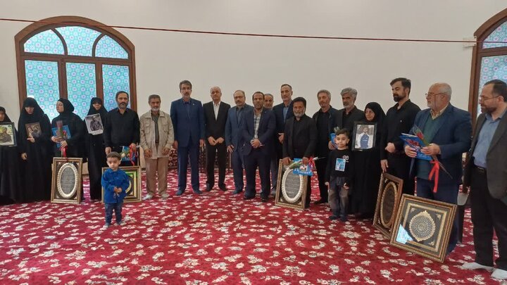 &nbsp;آیین تجلیل از خانواده‌های معظم شهدای ورزشکار جنگ رمضان در اداره کل ورزش و جوانان مازندران