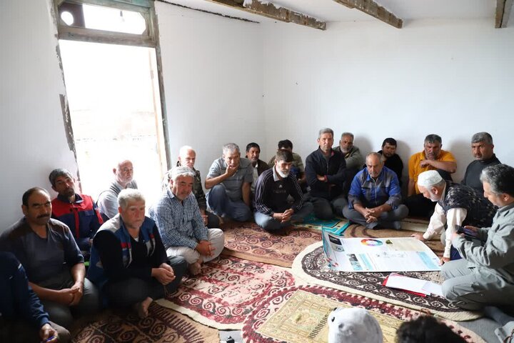برگزاری کارگاه آموزشی توسعه ظرفیت صیادان میانکاله برای حفاظت از فوک خزری