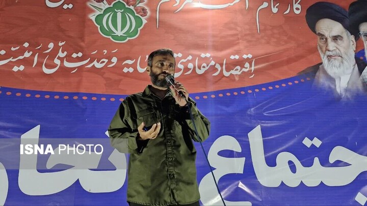 ناوسالار سیاه‌سرانی: تنگه هرمز را به بزرگترین قبرستان آبی تفنگداران آمریکایی تبدیل می‌کنیم