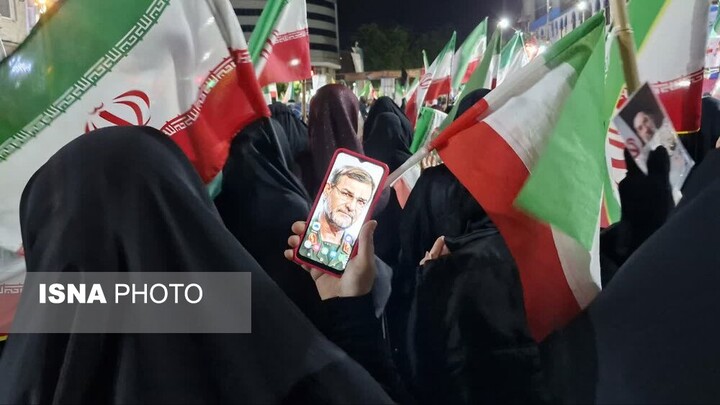 ناوسالار سیاه‌سرانی: تنگه هرمز را به بزرگترین قبرستان آبی تفنگداران آمریکایی تبدیل می‌کنیم