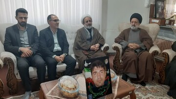 سلام و پیام تسلیت رهبر انقلاب به خانواده شهدای آمل در جنگ تحمیلی سوم ابلاغ شد