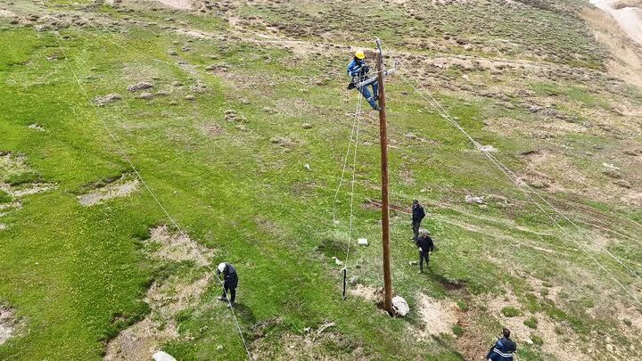 احیای شبکه برق ۱۰ کیلومتری در کوهستانهای مرتفع سوادکوه