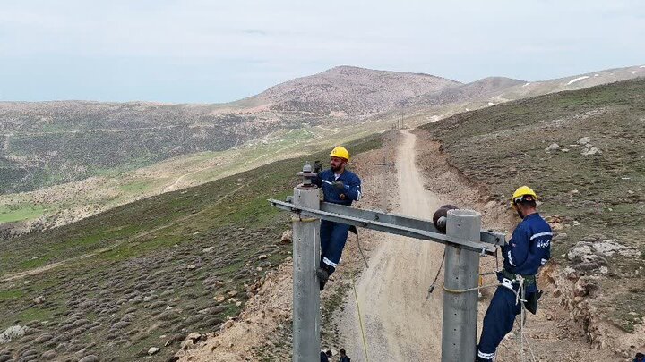 احیای شبکه برق ۱۰ کیلومتری در کوهستانهای مرتفع سوادکوه