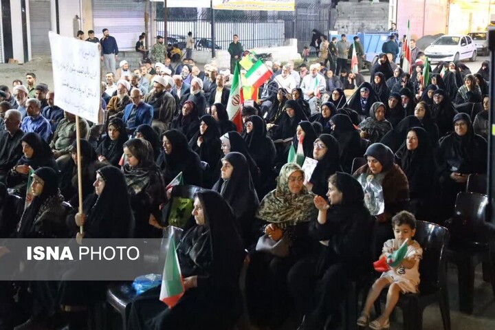 ایستاده در بزنگاه تاریخ/ خرمشهر تا مازندران، روایت یک ملت وقتی که پای وطن در میان باشد
