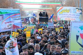 راهپیمایی پرشکوه ۲۲بهمن در سلماس برگزار شد