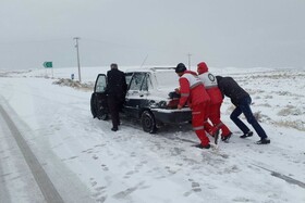 ۲۳۲ نفر گرفتار در برف و کولاک در آذربایجان غربی امدادرسانی شدند