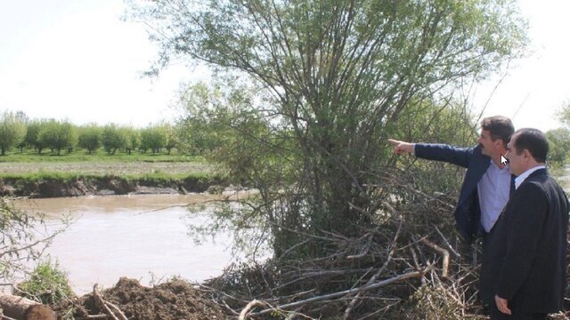 لایروبی ۸ کیلومتر از مسیر رودخانه گدار نقده