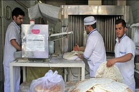 مشکل صف‌های طولانی خرید نان در ارومیه مرتفع شد