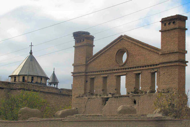 کلیسای هفتوان، نمادی باقی مانده از دوره صفوی 2