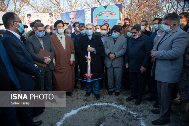 کلنگ زنی احداث مسکن محرومان توسط رییس سازمان برنامه و بودجه کشور در ارومیه کلنگ زنی احداث مسکن محرومان توسط رییس سازمان برنامه و بودجه کشور در ارومیه