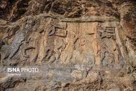 تخته سنگی که شکوه پادشاهان ساسانی را روایت می کند