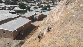 بخشی از تپه تاریخی "جلدیان" در اثر وقوع زلزله نقده ریزش کرد