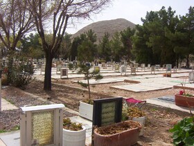 ۳۶۰۰ قبر در باغ رضوان ارومیه دارای انحراف قبله هستند