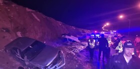 رها سازی ۲۰ دستگاه خودروی گرفتار شده در برف و کولاک در آذربایجان غربی