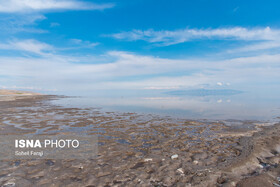 دریاچه ارومیه آب می رود
