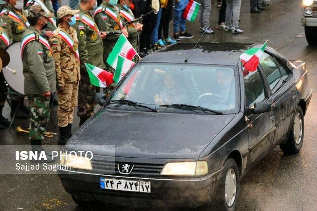 جلوه هایی زیبا از راهپیمایی خودرویی ۲۲ بهمن در سلماس