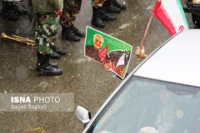 جلوه هایی زیبا از راهپیمایی خودرویی ۲۲ بهمن در سلماس