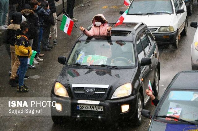 جلوه هایی زیبا از راهپیمایی خودرویی ۲۲ بهمن در سلماس