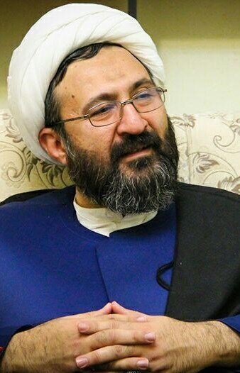 دشمن در پی تحریف و مخدوش کردن وقایع تاثیر گذار انقلابیون است