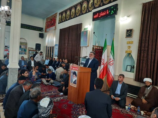 باید مرزنشینان از منافع مرز بهره مند شوند باید مرزنشینان از منافع مرز بهره مند شوند