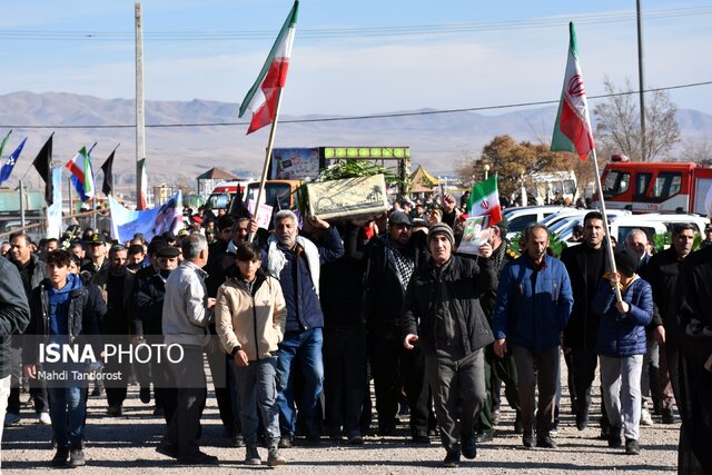 پیکر شهید گمنام دوران دفاع مقدس در بازرگان تشییع شد