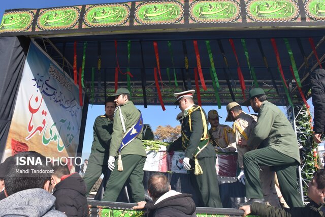 پیکر شهید گمنام دوران دفاع مقدس در بازرگان تشییع شد