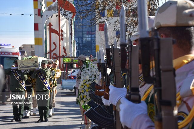 پیکر شهید گمنام دوران دفاع مقدس در بازرگان تشییع شد