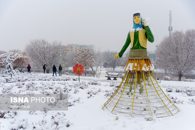 نخستین بارش برف زمستانی ارومیه