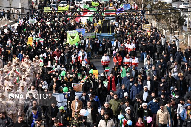 تصاویری از راهپیمایی ۲۲ بهمن در ماکو
