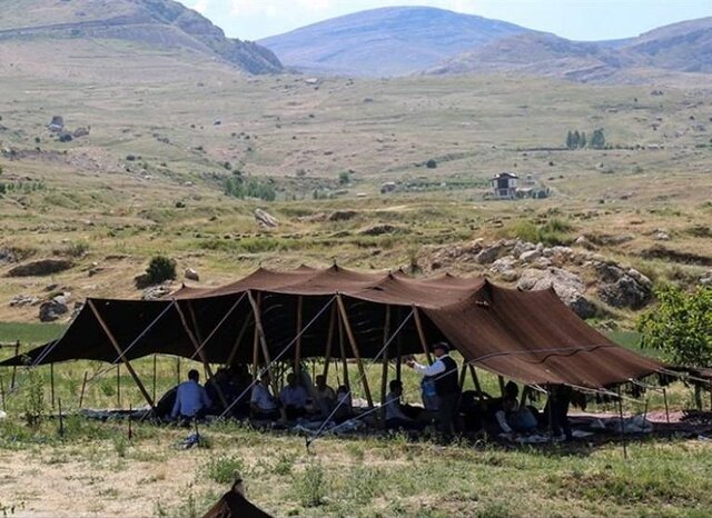 کوک نوای کوچروها با رونق گردشگری عشایر