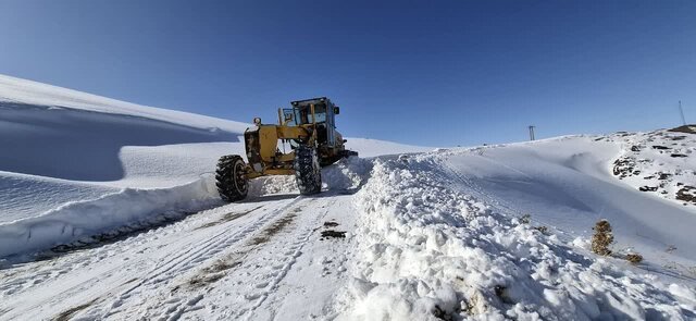 بازگشایی مسیرهای مسدود شده در فریدونشهر بازگشایی مسیرهای مسدود شده در فریدونشهر