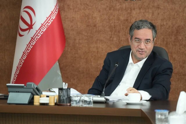 مرزنشینان آذربایجان غربی باید از ظرفیت مرز منتفع شوند