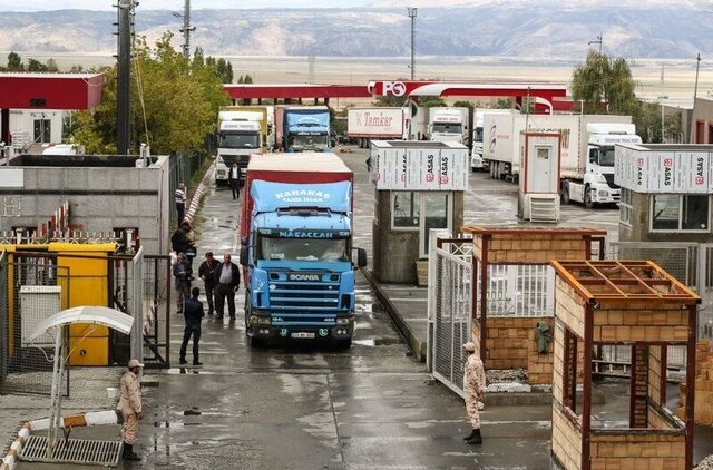 رشد ۱۲۷ درصدی ترانزیت خروجی از مرز بازرگان