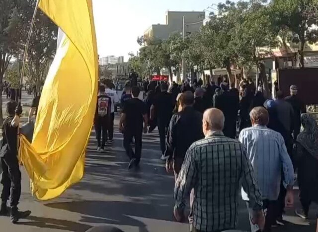 ارومیه غرق در شور حسینی؛ جاماندگان اربعین از میدان شهدا تا گلزار شهدا قدم زدند