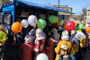 از قصه تا دانش/ تجربه دنیای تازه کودکان با کتابخانه سیار در ارومیه