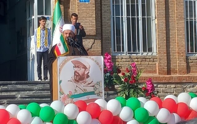 آیین نواختن زنگ مهر در ارومیه برگزار شد